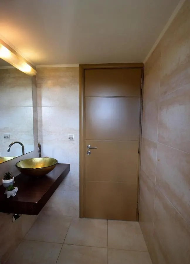 2-Bedroom, Sea-View Apartment - Balcony In Heaven! Korakiai
